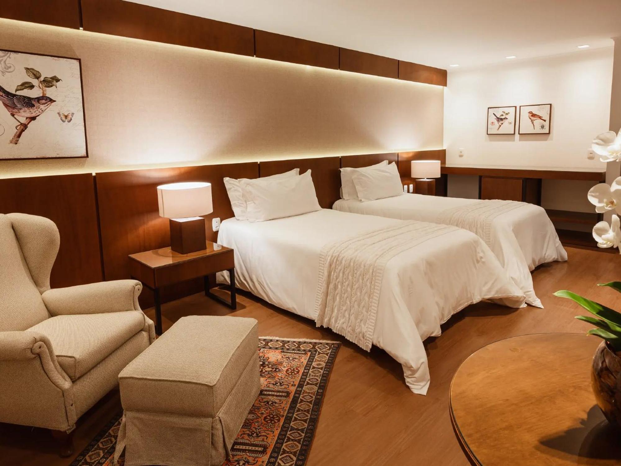 Large Double Room,1663026614:JPEG